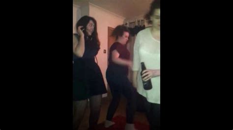 Drunk Irish Girls Busting A Move Youtube