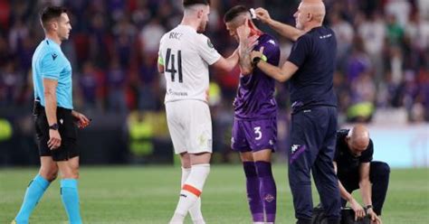 Fiorentina West Ham The Referee Suspended The Match For The Performance Of The British Fans