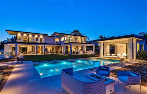 Newly Built Contemporary Mansion In Beverly Hills Asking For 24 500 000