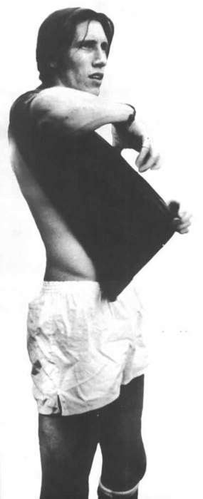 Waters , r.waters , rodger waters , roger , roger george waters , roger walters , roger. Yum...Hot & Young Roger Waters playing rugby. | Pink floyd ...