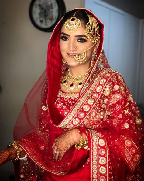 Pin By Sukhman Cheema On Punjabi Royal Brides Indian Dresses