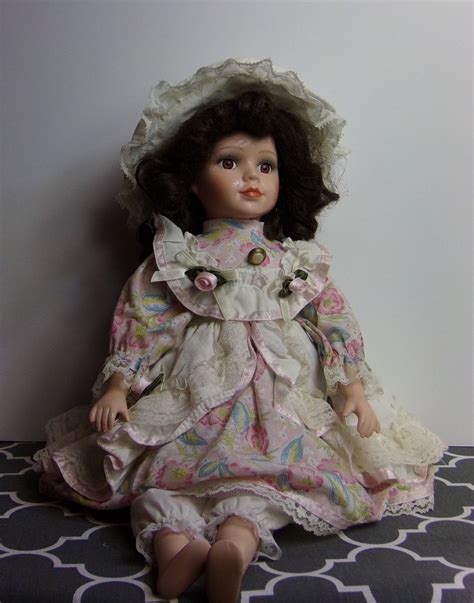 Beautiful Vintage Country Girl Collectible Porcelain Doll Brown Hair