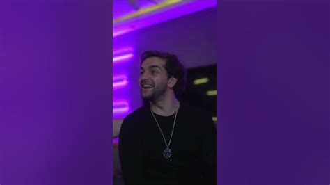 Gel mikrofona bakalım seninle arkada... | Burak Oyunda - YouTube