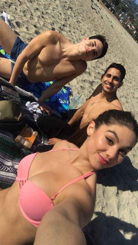 Kira Kosarin Kira Kosarin Bikini Kira Kosarin Bikini Pictures