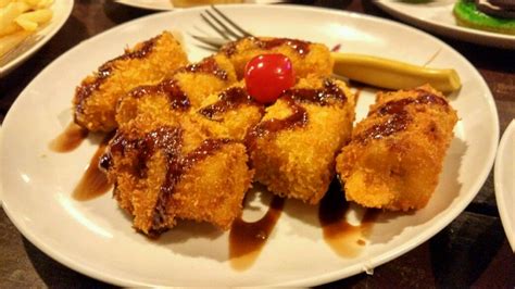 Sebagian besar dari mereka mengatakan pisang goreng buatannya mempunyai kriuk yang sangat crispy, tidak mudah melempem, penampilannya cantik dengan banyak. Resep Praktis Membuat Pisang Goreng yang Enak, Renyah dan ...