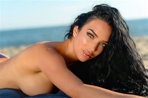 shahira barry shows off her hot body on the beach 20 photos thefappening