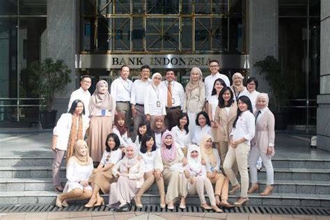 Mata minus menjadi salah satu masalah penglihatan yang awam diderita seseorang. Lowongan Kerja Calon Pegawai Muda Mudi (PCPM) Bank Indonesia - Serangkab.info