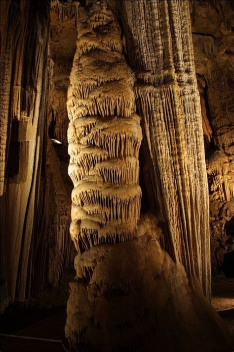 Top 10 Most Amazing Caves And Caverns In The Usa