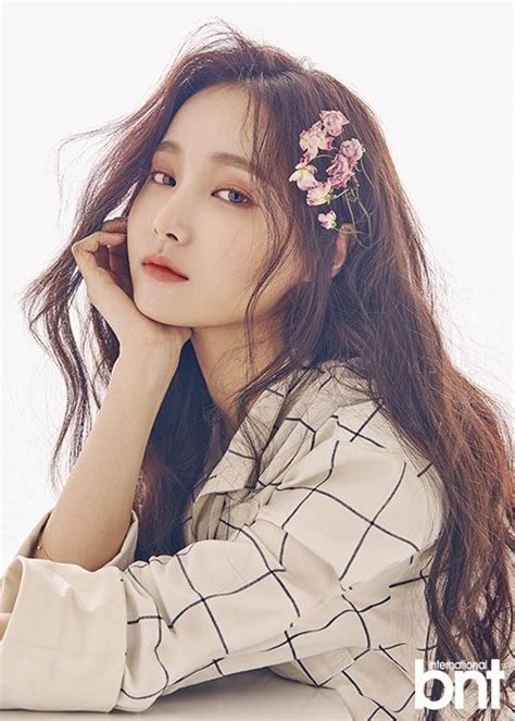 MOMOLAND Yeonwoo Released Pictures Bnt WoW Korea