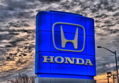 Honda Dealership Sign