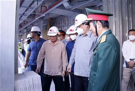 Tặng thưởng huân chương, huy chương. Chủ tịch Ủy ban Hợp tác Lào - Việt đánh giá cao chất lượng ...