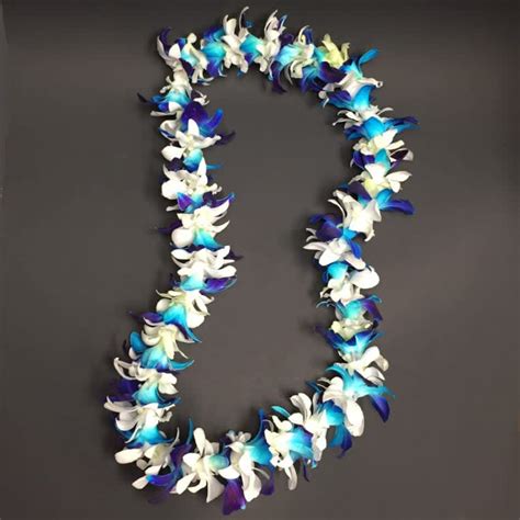 Hawaiian Blue And White Orchid Lei In San Diego Ca House Of Stemms