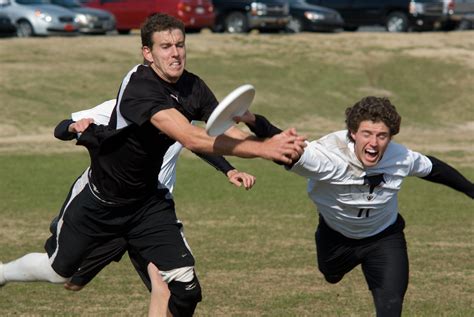 Ultimate Frisbee Tournament Photos 10 Photos