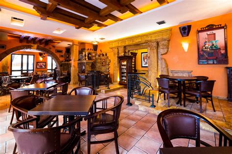 Late 19th to early 20th century, but also other styles), and a lively student scene. BOSS CAFFE PIZZERIA | Caffe Bar | Subotica.biz Poslovni ...