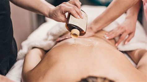 The Best Massage Oils For Sensitive Skin Massage Oil Good Massage