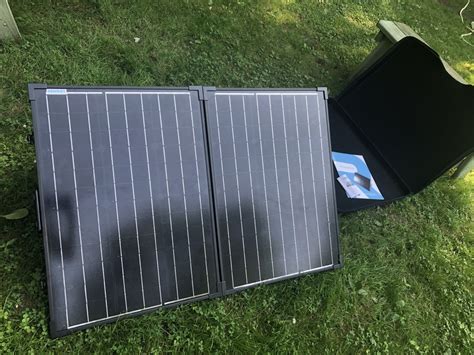 Renogy 100 Watts 12 Volts Monocrystalline Foldable Solar Suitcase Panels