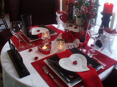 Here is your christmas dinner for two menu with recipes for two and small batch recipes of your favorite christmas in fact, it can be as simple as opening a bottle of wine and pouring. 36 Lovely Romantic Table Setting For Two Best Valentine's ...