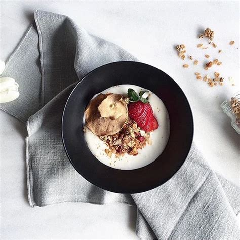 Shaking and vibration at the surface of the earth resulting from underground movement along a fault plane or from volcanic activity. 961 Me gusta, 10 comentarios - Chobani (@chobani) en Instagram: "Only way to start the day ...