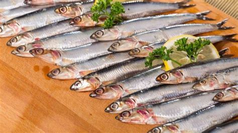 Como si fueran una especie bocadillo. Receta de boquerones a la pimienta al horno