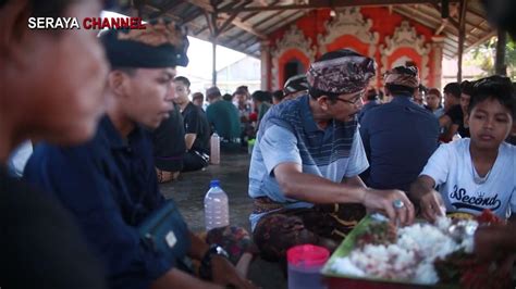 Tradisi Megibung Di Seraya Pagesangan Lombok Serayachannel Youtube