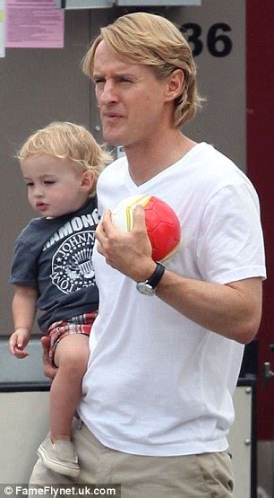 Next up on owen's schedule is working on his. Owen Wilson's son gives snacks to daddy as the actor has ...