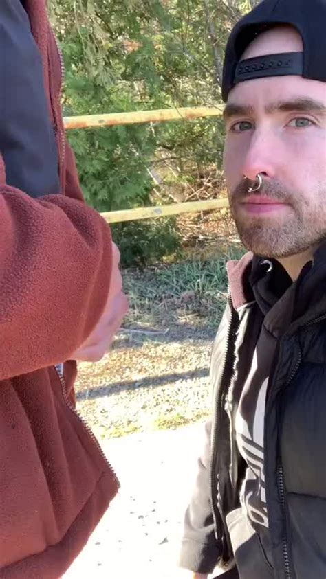 stroking his dick out on the trails for anyone to see snapchat mrjssejmsjsph scrolller