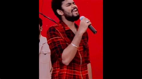 Sam Vishal Singing Un Vizhigalil Song Youtube