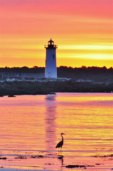Pin By Sheryl Brumfield On Lighthouses Candle On The Water
