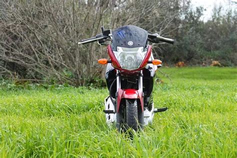 Essentially wide and comfortable seat of yamaha ybr 125g guarantees great spine support on long rides. Yamaha YBR 125 Owner Blog : Yamaha YBR 125 G , off road ...