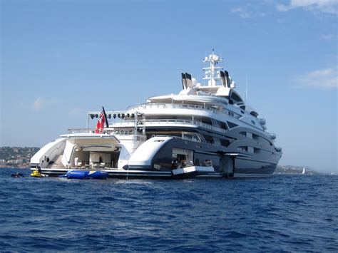 Serene Luxury Yacht Beach Club Photo Sacha Suzanne Hart — Yacht Charter And Superyacht News