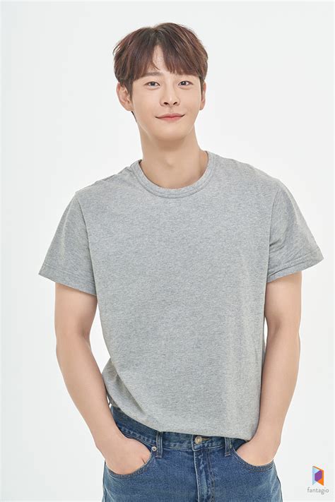 The show premiered on november 27, 2019, just days before the young actor's sudden death. Fantagio Confirms Death Of Rising Actor Cha In Ha