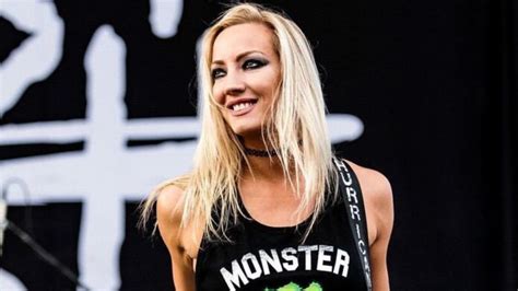 Alice Coopers Nita Strauss Sends A Powerful Letter By Sharing Her Beauty