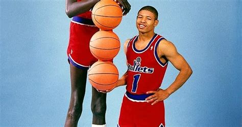 Did you know that manute bol wore a size 16 1/2 shoe? Back to the Oldschool Days...: Manute Bol & Tyrone "Muggsy ...