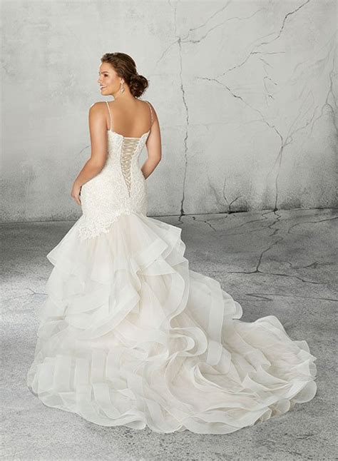 Finde dein traumkleid in großer größe: Brautkleid Curvy 2020 XXL6 - Bella Sposa Brautmoden ...