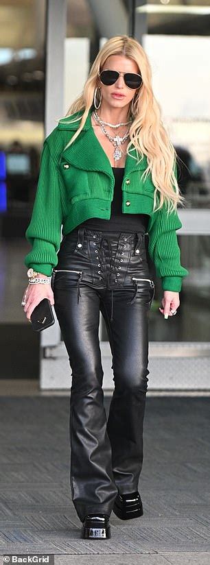 jessica simpson steps out looking thinner than ever in tight leather trousers express digest
