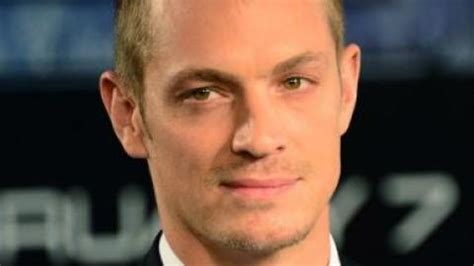 557 отметок «нравится», 0 комментариев — bella davis (@iambelladavis) в instagram: PHOTOS - RoboCop Première : Joel Kinnaman officialise avec ...