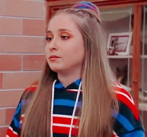 ¿alguna vez te habías imaginado a evaluna montaner y a ester exposito como una sola? Novos Icons De Club 57 en 2021 | Evaluna montaner, Club, Fotos