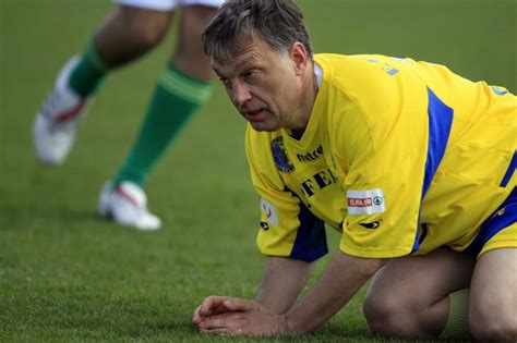 He was also prime minister from 1998 to 2002. Kemény kérdéseket kapott Orbán Viktor... - Szegedi Kattintós