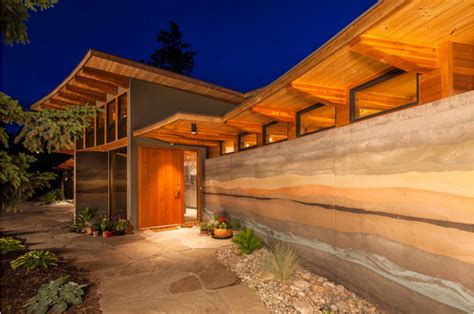 Building An Earthquake Resistant Rammed Earth Home By Gernot Minke And