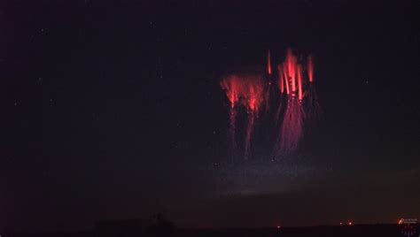 Photographer Captures Rare Lightning Phenomenon Fstoppers