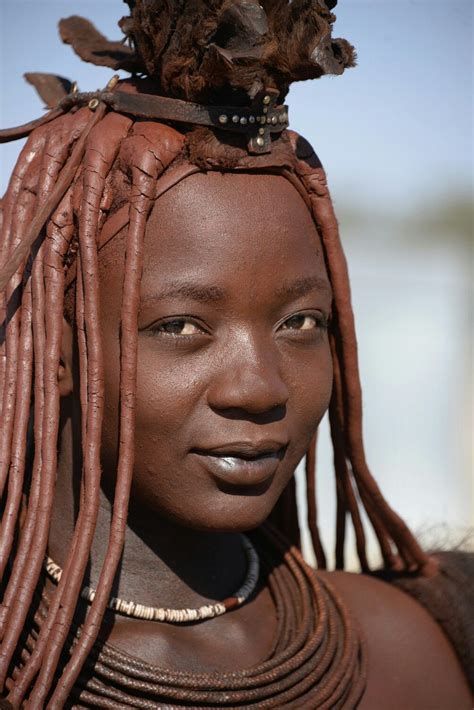 Donna Homba Coiffure maquillage Modelage visage Beauté noire