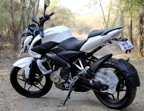 Lượt xem 202 nnăm trước. PULSAR 200 NS NUEVA MOTOCICLETA DE BAJAJ - Locos por los Autos