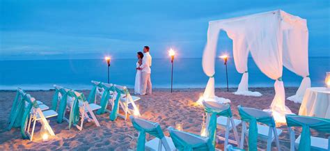 Find the best vendors, services and locations for a wedding in a beautiful hotel, venue, or on the beach. What To Wear To A Beach Wedding - Top 10 Best Beach ...