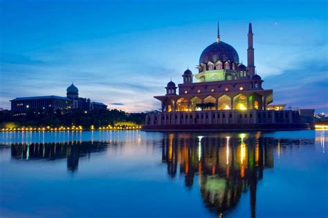 Pusat pentadbiran kerajaan johor lama. Masjid Putra, Putrajaya & Peta Ke Sini