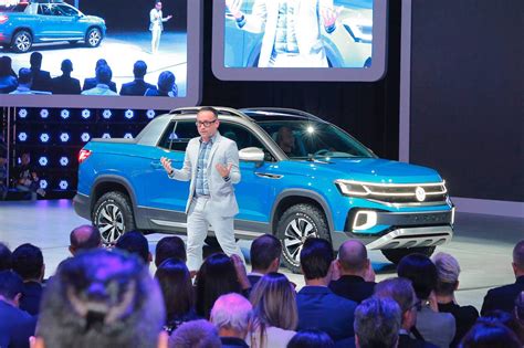 Vw Tarok Concept Breaks Cover Previews Global Compact Pickup Carscoops