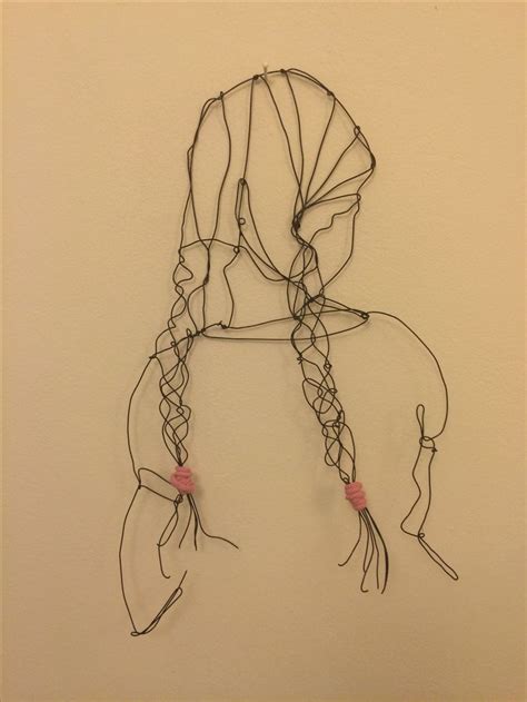 Wire Art Girl By Nitzan Zmiry ילדה עם צמות חוט ברזל ניצן זמירי With