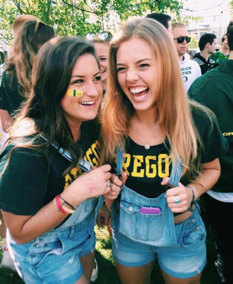 10 Adorable Gameday Outfits At Uo Society19 Gameday Outfit Gameday