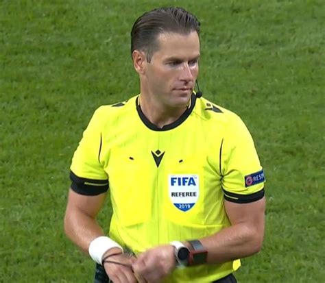 Danny makkelie (born 28 january 1983) is a dutch football referee. Referee for Europa League Final 2020 Inter vs Sevilla is ...