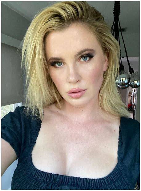 Popoholic Blog Archive Ireland Baldwin Selfies A Massive Braless Cleavage Show