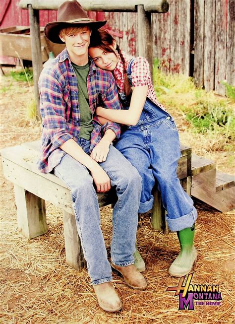 Lucas Till And Miley Cyrus On The Set Of Hannah Montana The Movie Hannahmontanathemovie